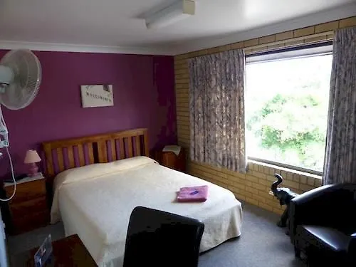 Hotel Tanoshii Spa & The Edge Spa Stay Goonellabah Australia